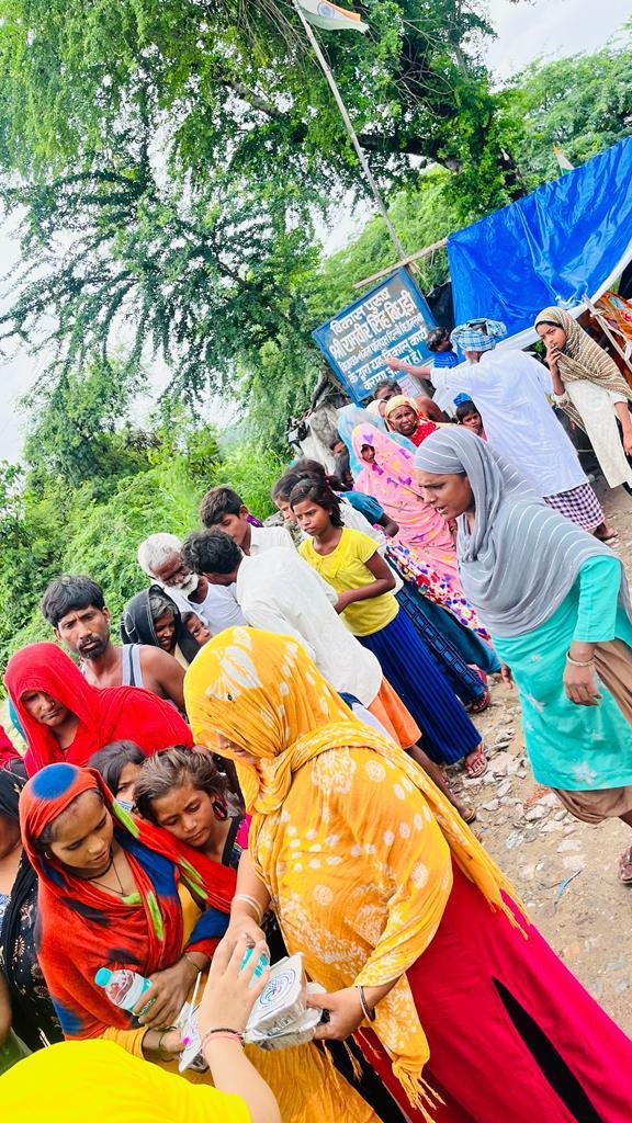 Ann-Vastra Seva — distribution drive